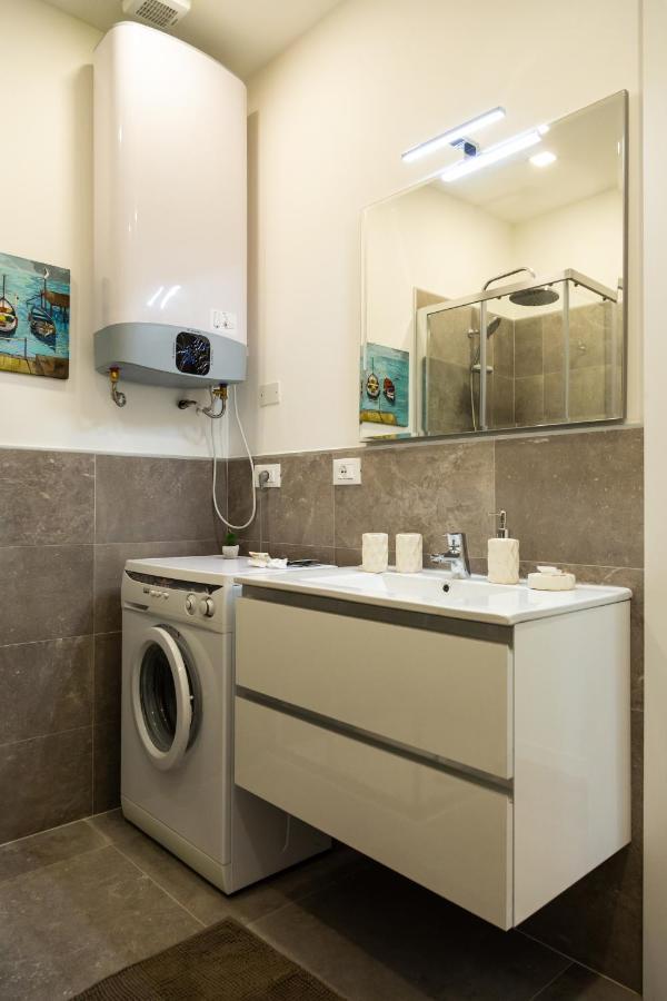 Appartamento Cristoforo Colombo Genoa Bagian luar foto